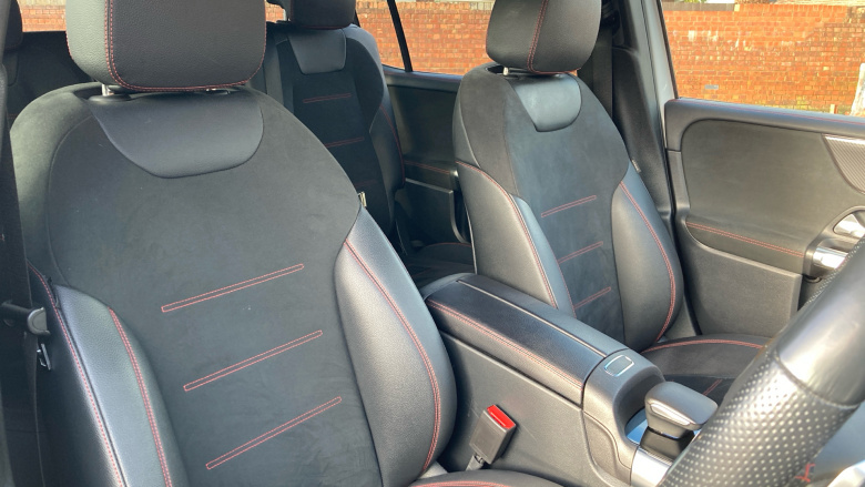 Mercedes-Benz GLB 200 AMG Line Premium 5dr 7G-Tronic Petrol Estate